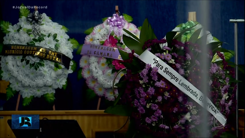  Corpo da fã de Taylor Swift que morreu durante o show é velado no MS