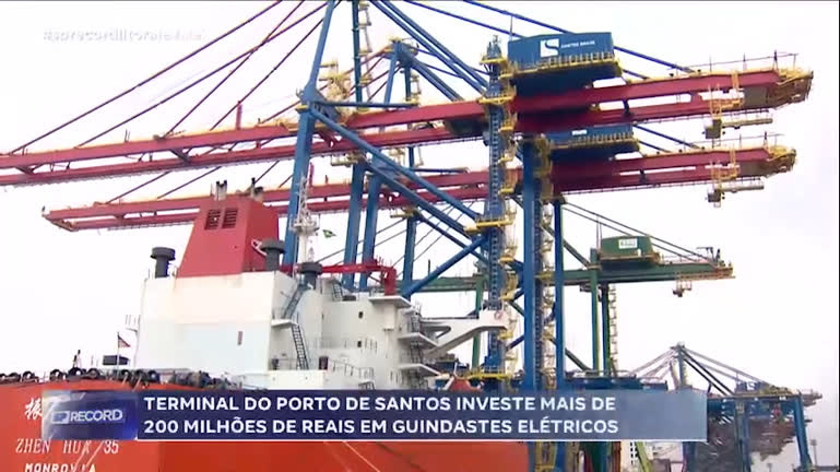 Vídeo: Terminal do Porto recebe 10 novos guindastes