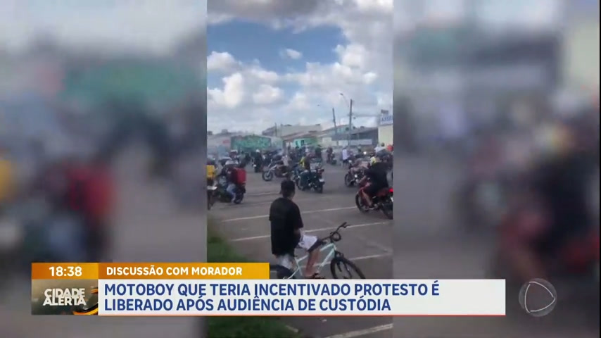 Vídeo: Motoboy e morador discutem por causa de buzina em Ceilândia (DF)