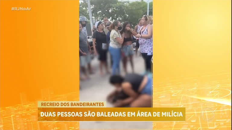 Vídeo: Duas pessoas são baleadas em ataque a tiros em frente a uma unidade de saúde do Terreirão, no Recreio dos Bandeirantes (RJ)
