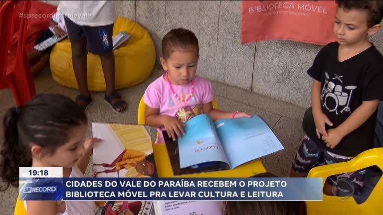 Vídeo: Projeto Biblioteca Móvel no Vale do Paraíba