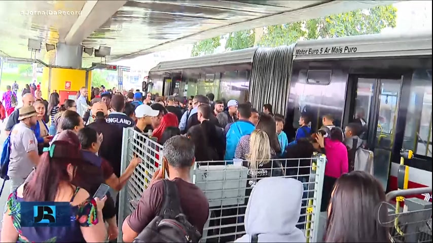 Vídeo: Greve do Metrô e dos trens metropolitanos afeta mais de 4,5 milhões de passageiros em São Paulo