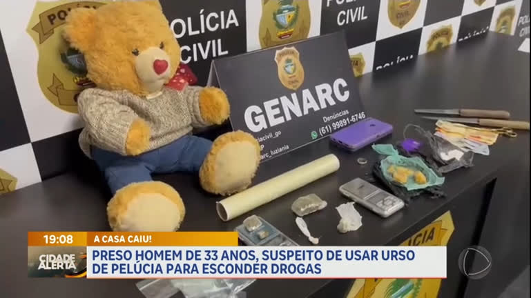 Vídeo: Preso homem suspeito de usar urso de pelúcia para esconder drogas