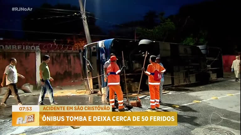 Vídeo: Policia investiga as causas do acidente com um ônibus em São Cristóvão (RJ)