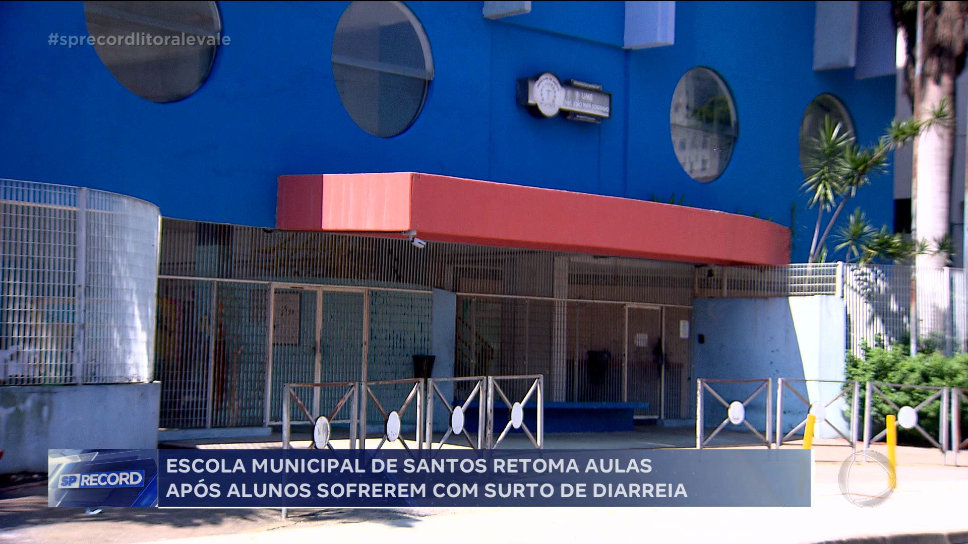 Vídeo: Escola Municipal de Santos retoma aulas