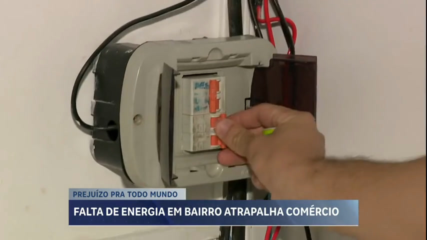 Vídeo: Falta de energia atrapalha comércio no bairro Alípio de Melo, em BH