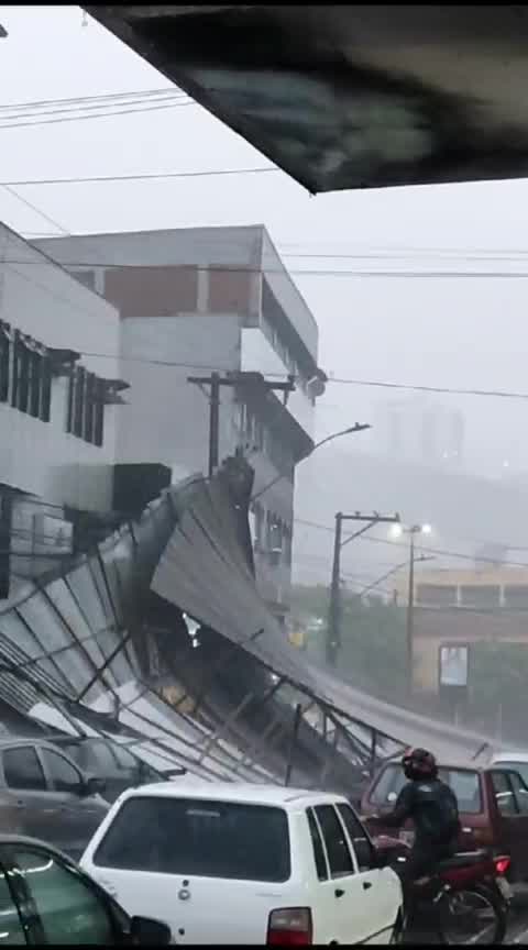 Vídeo: Chuva deixa estragos e assusta população no interior de MG