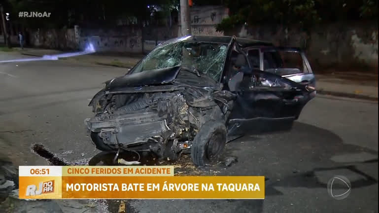 Vídeo: Acidente deixa cinco feridos na Taquara (RJ)