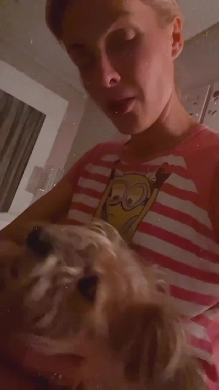 Vídeo: Ana Hickmann mostra 'festa do pijama' com o filho e com o cachorro que a salvou de agressão