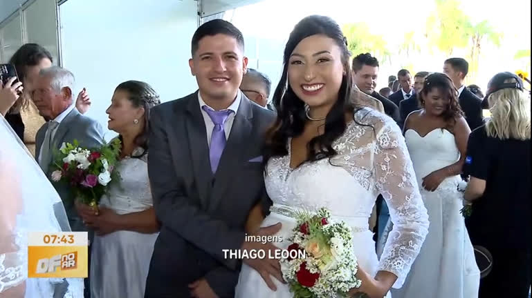 Vídeo: 51 casais oficializam a união em casamento comunitário no DF