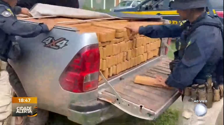 Vídeo: Homem é preso em transportando mais de uma tonelada de maconha