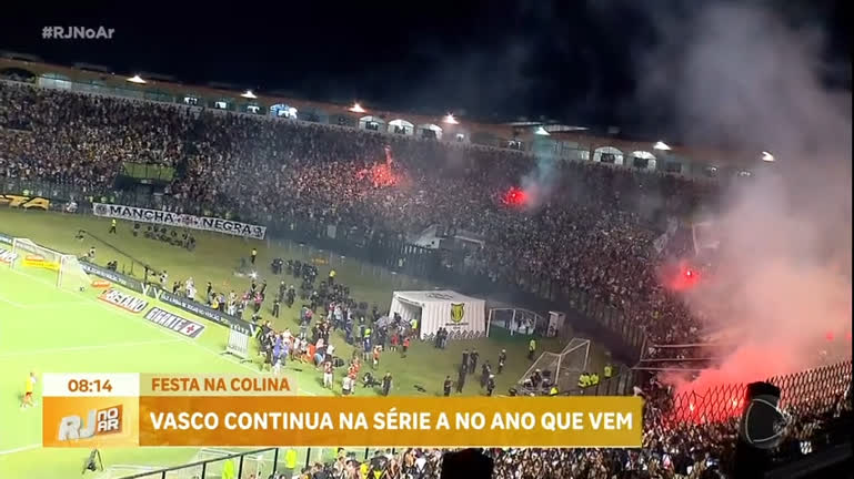 Vídeo: Festa na colina: Vasco continua na série A após vitória sobre Bragantino