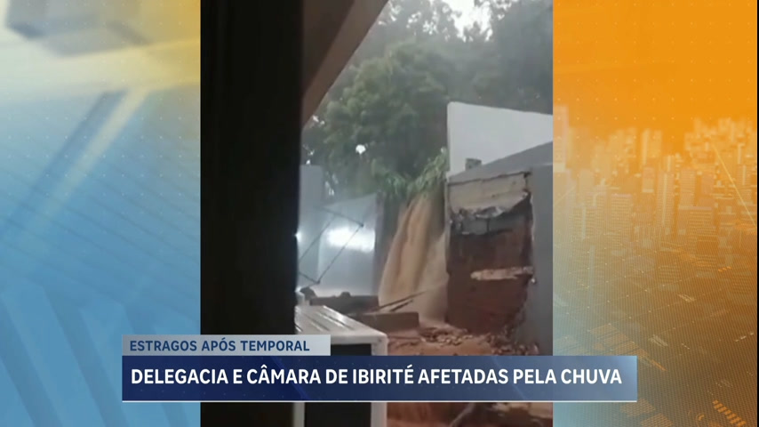 Vídeo: Temporal derruba parte do muro da Câmara Municipal de Ibirité (MG)