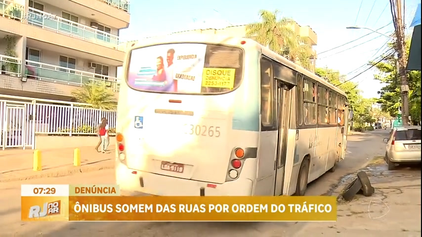 Vídeo: Criminosos ameaçam incendiar ônibus para impedir circulação na zona oeste do Rio