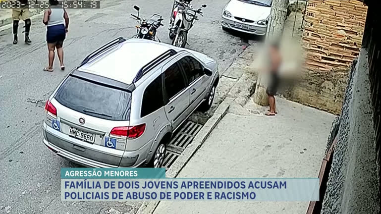 Vídeo: Circuito de segurança flagra abordagem de PMs questionada por família do bairro Goiânia, em BH