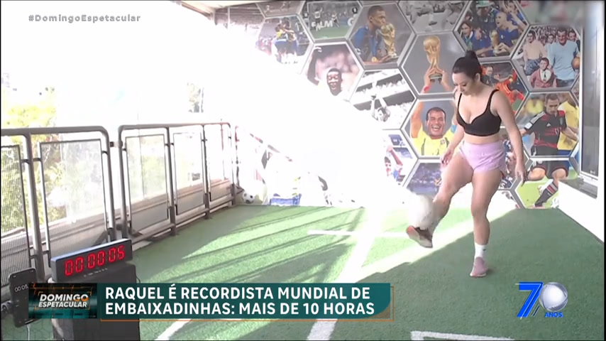 Vídeo: Brasileira bate recorde mundial de embaixadinhas