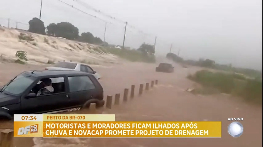 Vídeo: Motoristas e moradores de condomínio próximo à BR-070 ficam ilhados após chuva forte