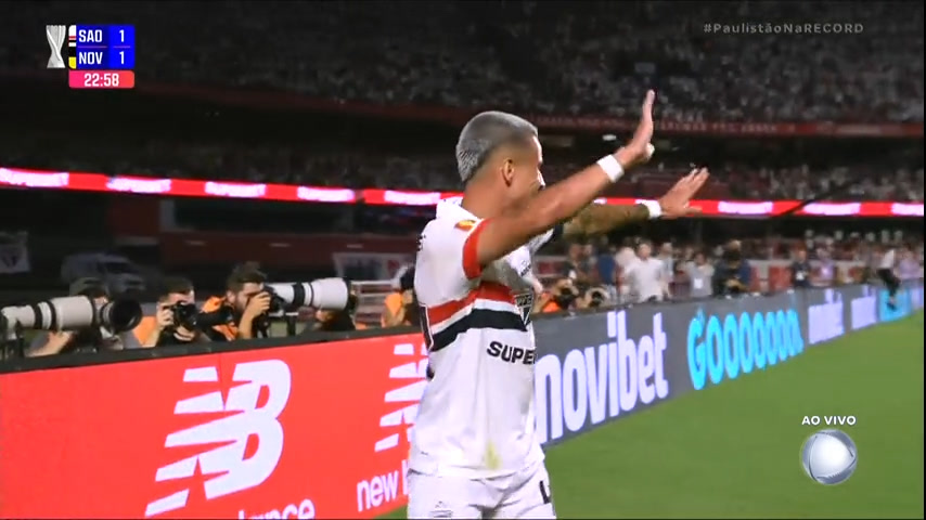 Vídeo: Ferreirinha empata a partida para o São Paulo no Morumbis