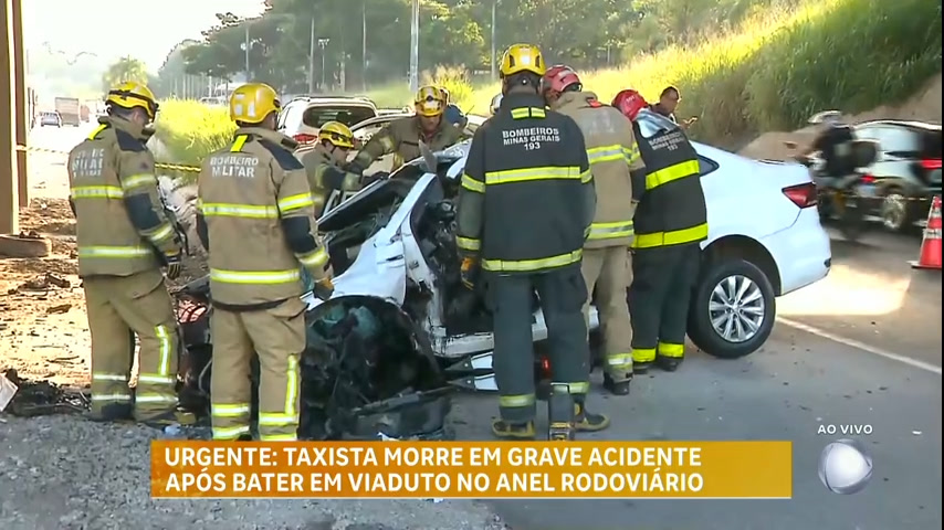 Vídeo: Taxista morre em grave acidente após bater em viaduto, no Anel Rodoviário, em BH