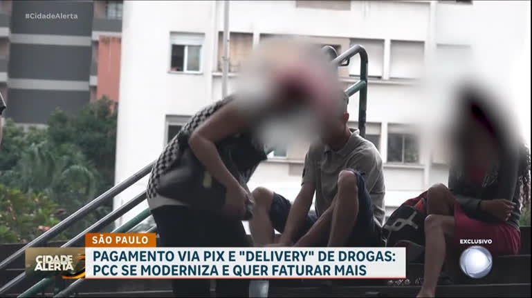 Vídeo: Exclusivo: jornalismo da RECORD flagra 'delivery de drogas' e pagamento via Pix