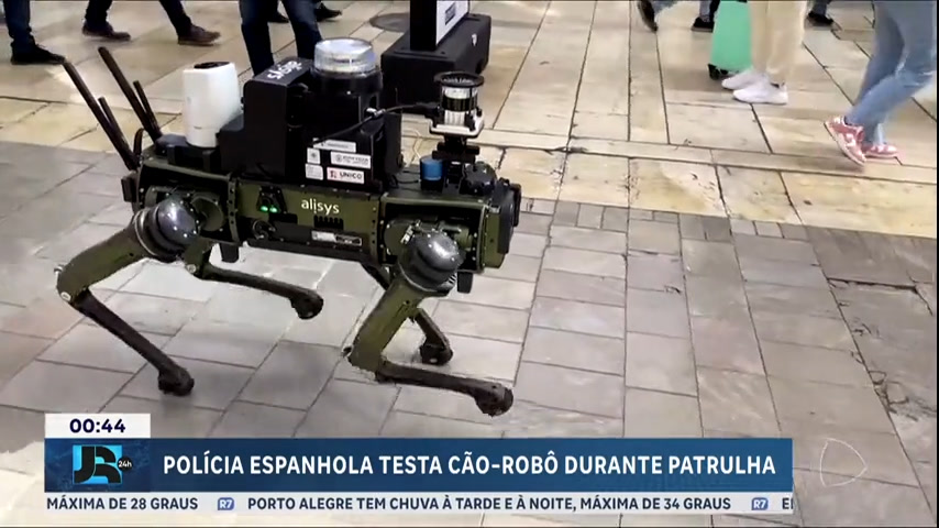 Vídeo: Polícia espanhola testa cão-robô capaz de detectar infrações de trânsito e vandalismo