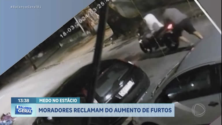 Vídeo: Motoboy tem moto furtada na porta de casa, na região central do Rio de Janeiro