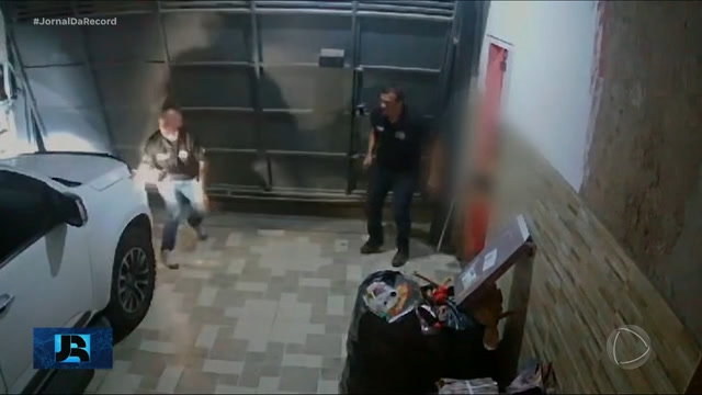 Vídeo: Criminosos que fingiam ser policiais civis e até algemavam as vítimas são presos na Grande SP