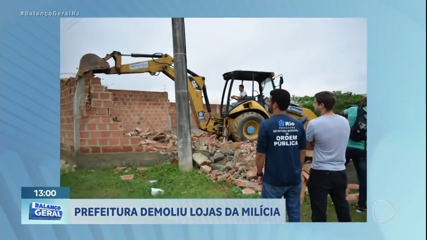 Vídeo: Prefeitura do Rio demole construções feitas pela milícia na zona norte