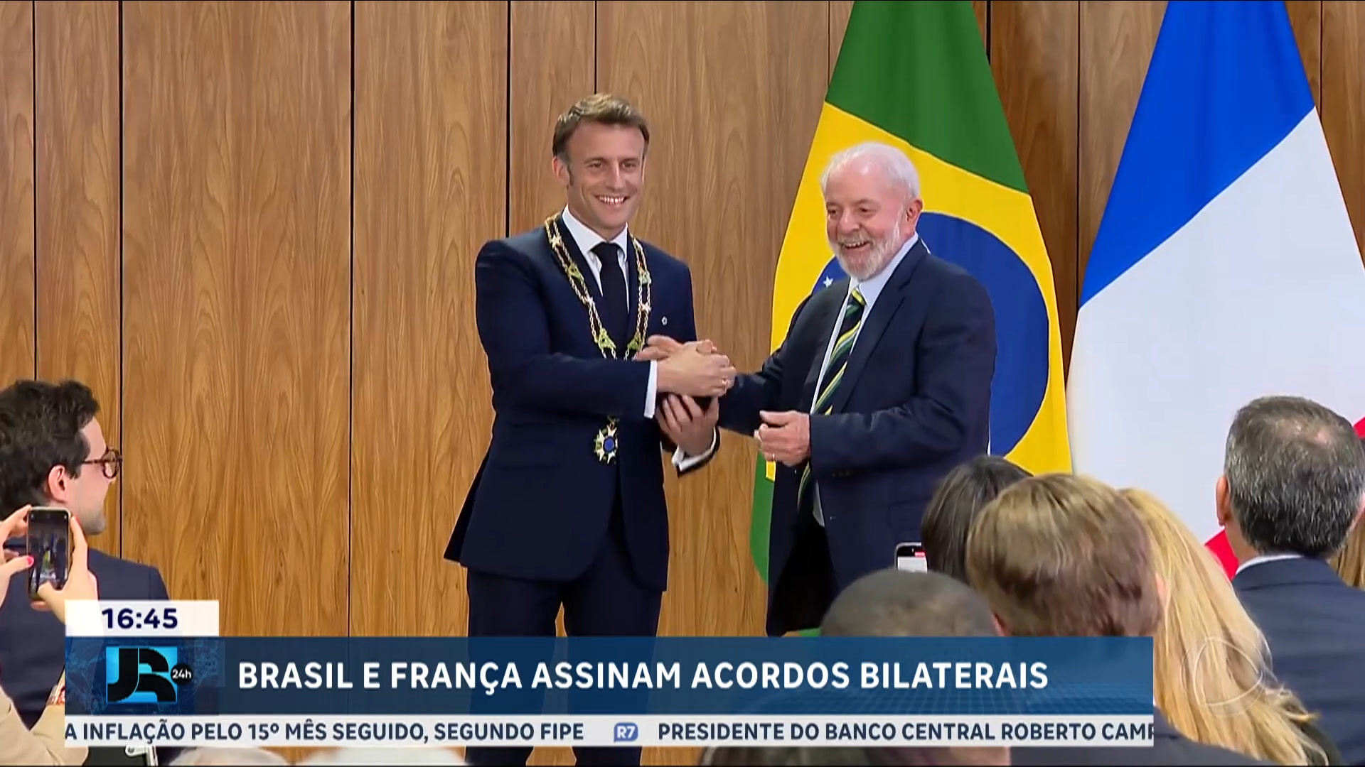 Vídeo: Brasil e França assinam acordos bilaterais