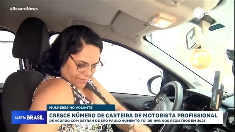 Vídeo: Número de mulheres com carteira de motorista profissional aumenta 10% em São Paulo em 2023