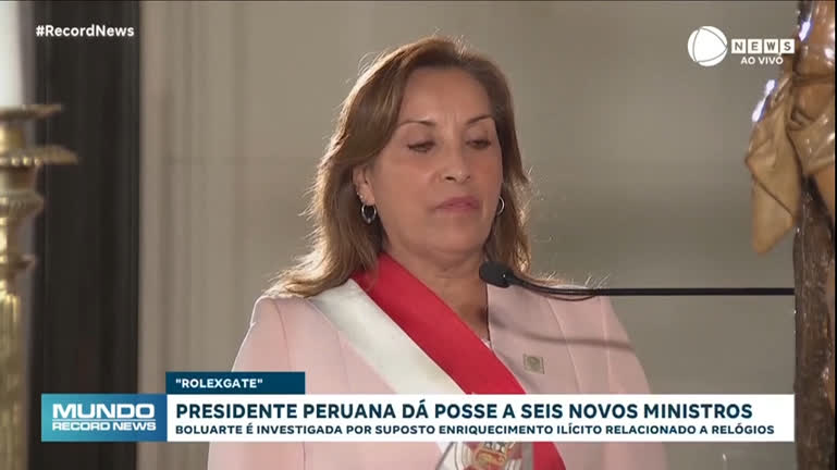 Vídeo: Presidente do Peru empossa seis novos ministros, após renúncia em massa