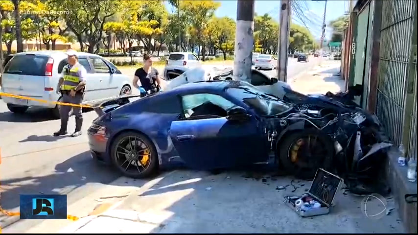 Vídeo: Passageiro de carro de luxo está internado na UTI após acidente que matou motorista de aplicativo