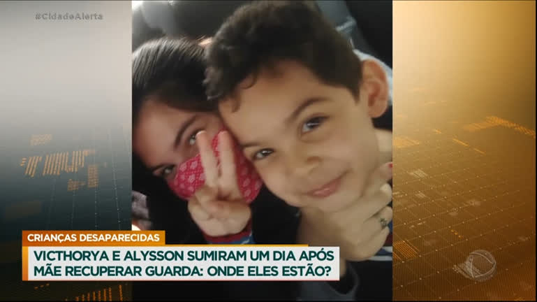 Pai de Vitória se desespera ao saber da morte da filha - RecordTV - R7  Cidade Alerta