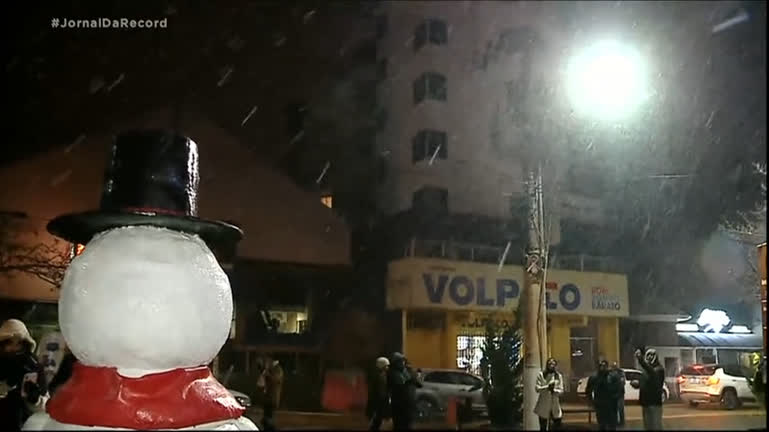 Vídeo: São José dos Ausentes (RS) recebe turistas em busca da neve nesta semana