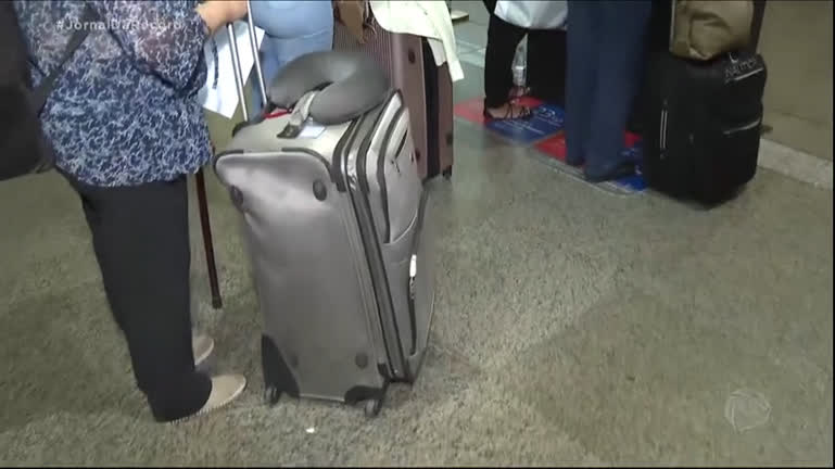 Vídeo: Senado aprova volta do despacho gratuito de bagagens em aeroportos