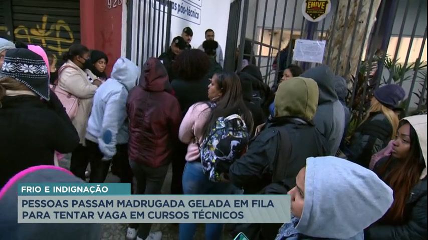 Vídeo: Moradores de BH enfrentam filas para vaga em curso técnico