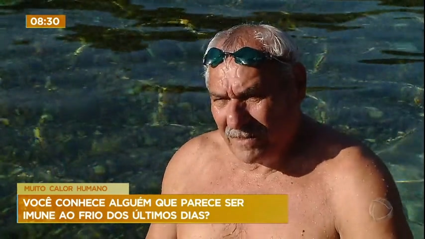 Vídeo: Idoso nada nas piscinas da Água Mineral no dia mais frio da história do DF