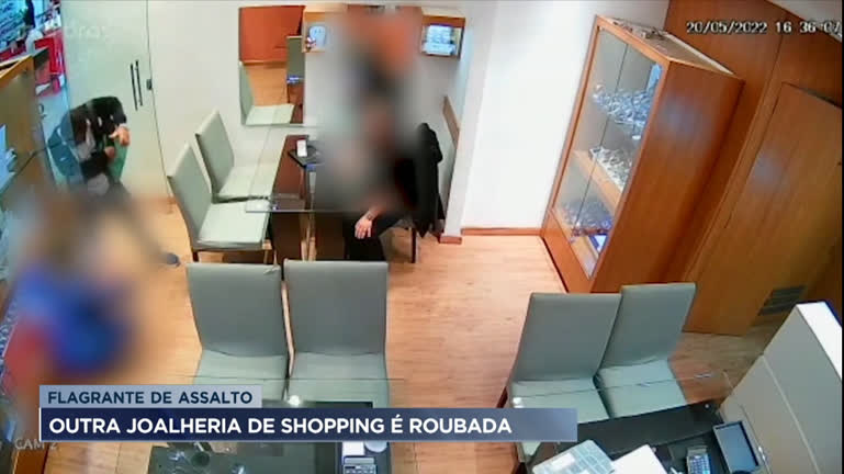 Vídeo: Joalheria de shopping em Contagem (MG) é roubada