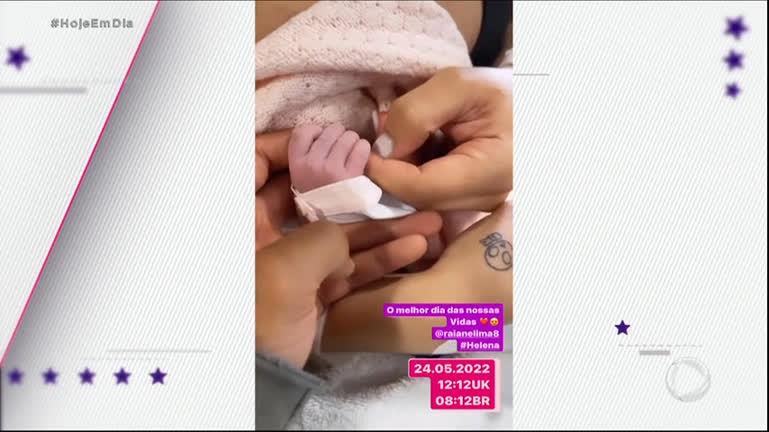 Vídeo: Gabriel Jesus posta foto e comemora nascimento da primeira filha