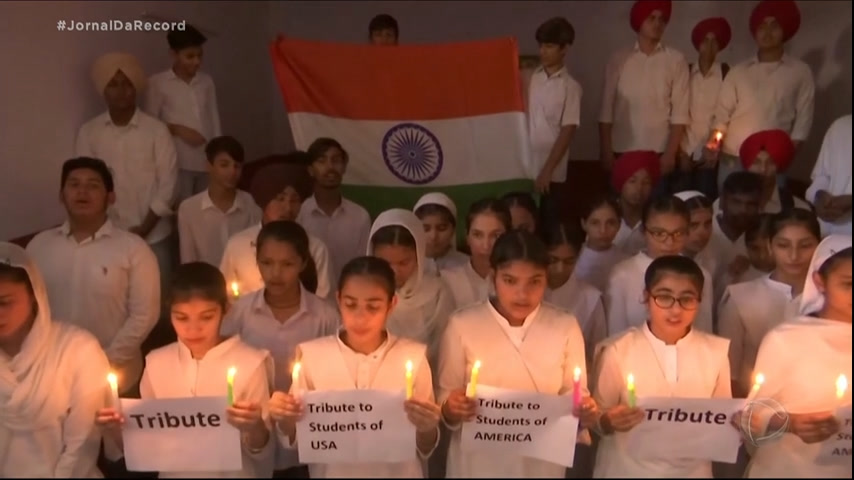 Vídeo: Autoridades em todo o mundo fazem homenagens às vítimas do massacre nos EUA
