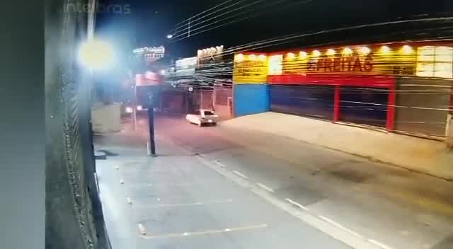 V&iacute;deo: mulher tenta fugir, mas &eacute; capturada por estuprador em SP - Not&iacute;cias  - R7 S&atilde;o Paulo
