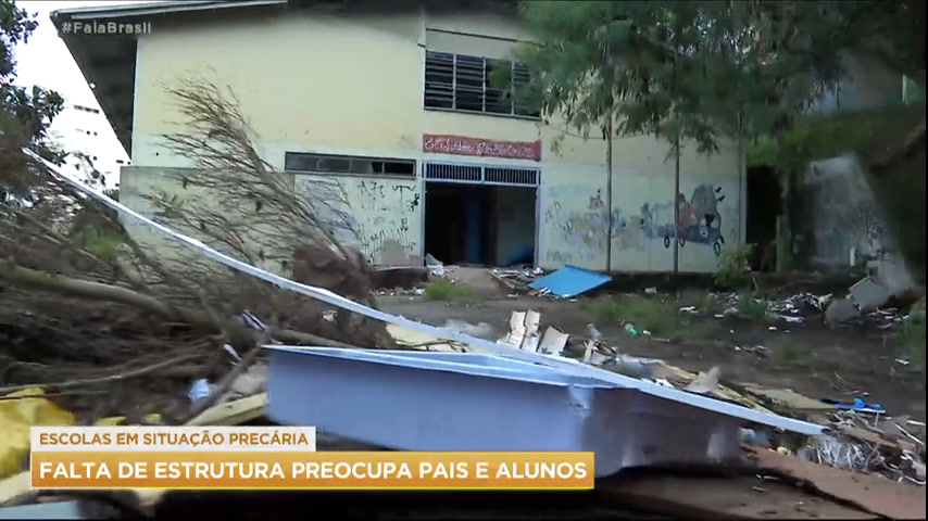 Vídeo: Crianças sofrem com colégio estadual abandonado e destruído