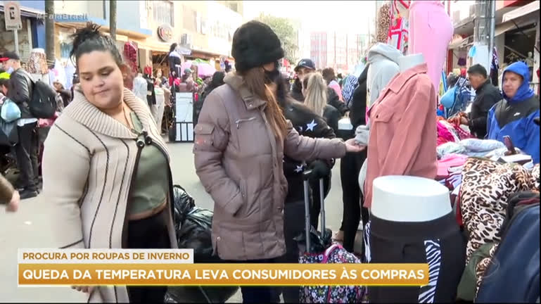 Vídeo: Queda da temperatura leva consumidores às compras em SP