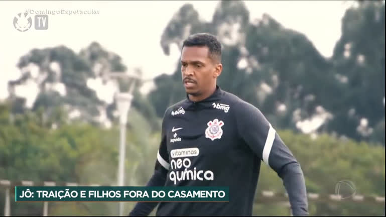 Vídeo: Polêmica: blogueira afirma estar grávida de ex-jogador do Corinthians