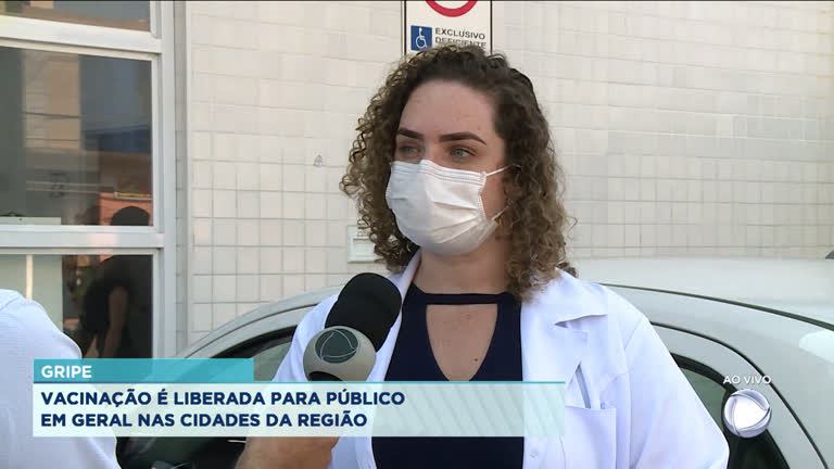 Vídeo: Vacinação contra Gripe e Covid em Santos chama atenção
