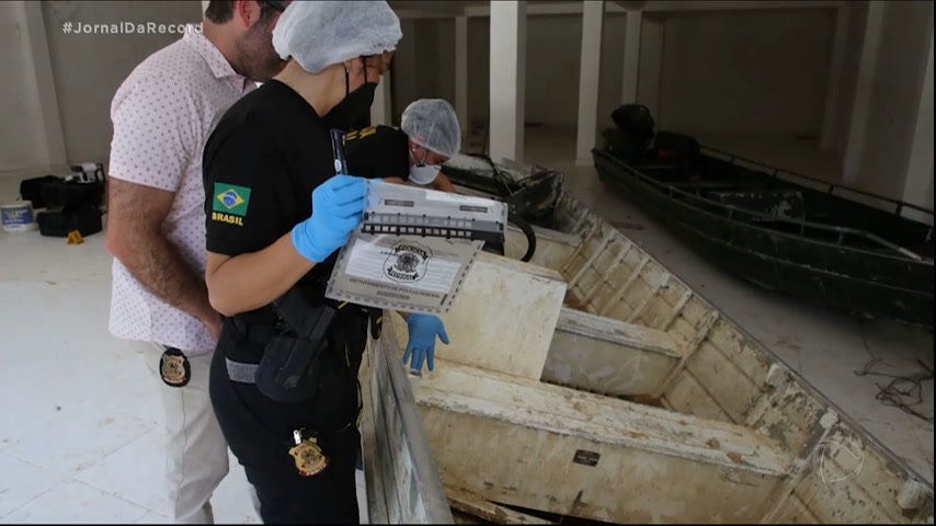 Vídeo: Polícia Federal faz perícia em barco em que Bruno e Dom viajaram