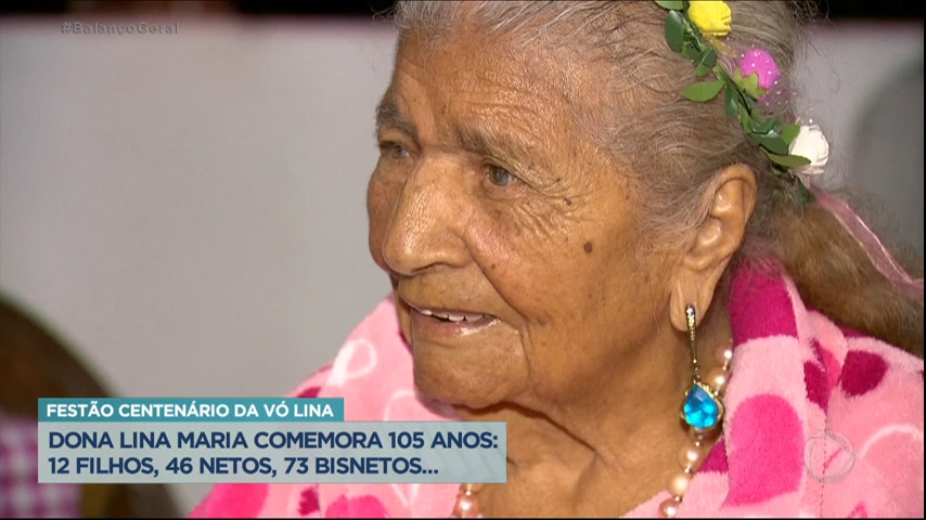 Vídeo: Idosa comemora 105 anos de idade