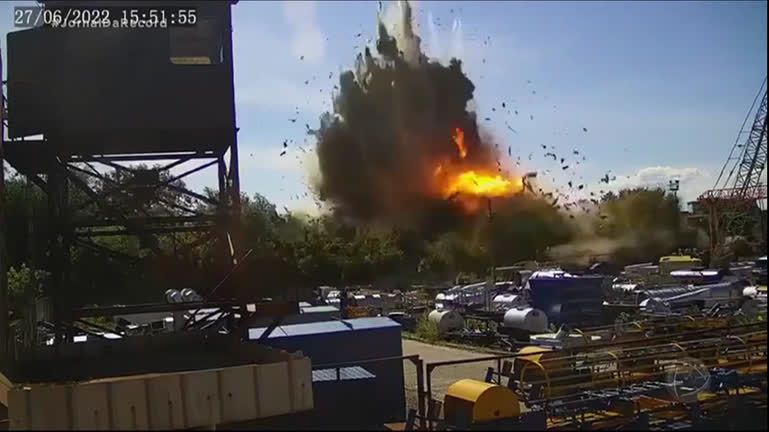 Vídeo: Governo ucraniano divulga vídeo de ataque russo com míssil a shopping do país