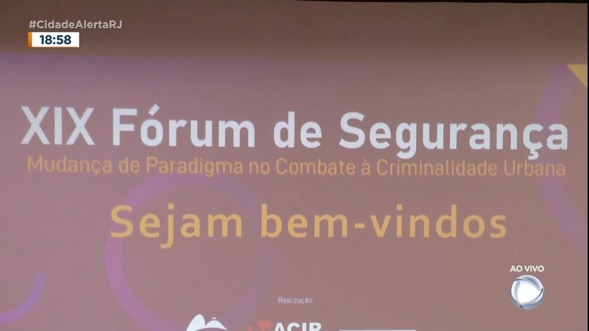 Vídeo: Encontro reúne autoridades e imprensa para discutir combate à criminalidade no Rio de Janeiro