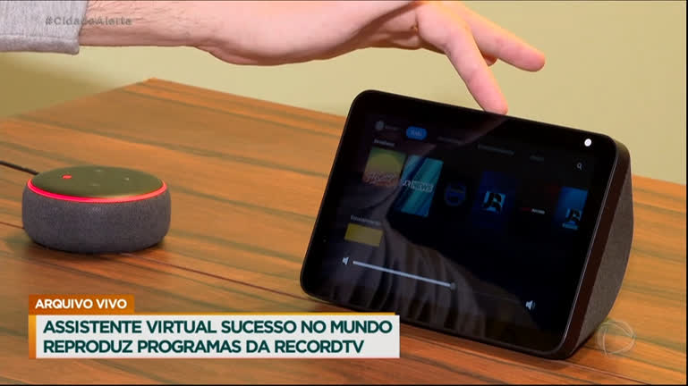 Vídeo: Alexa reproduz o podcast Arquivo Vivo e outros produtos da Record TV com um só comando de voz